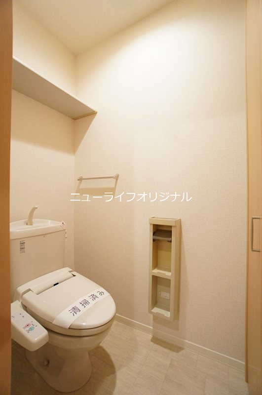 トイレ　トイレには快適な温水洗浄便座付