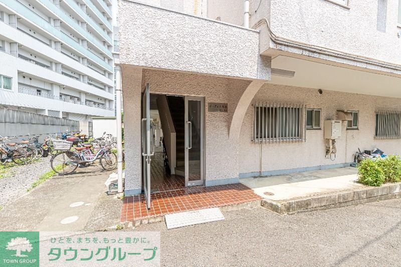 エントランス　部屋探しは株式会社　タウンハウジング　までお気軽にお問合せ…