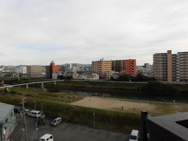 眺望　6階バルコニーからの眺望です。