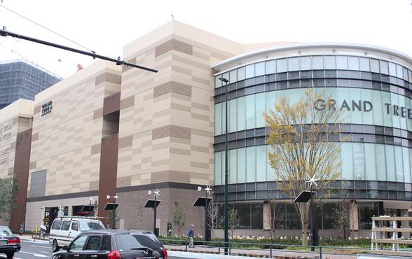 ショッピングセンター　グランツリー武蔵小杉（ショッピングセンター）まで681m