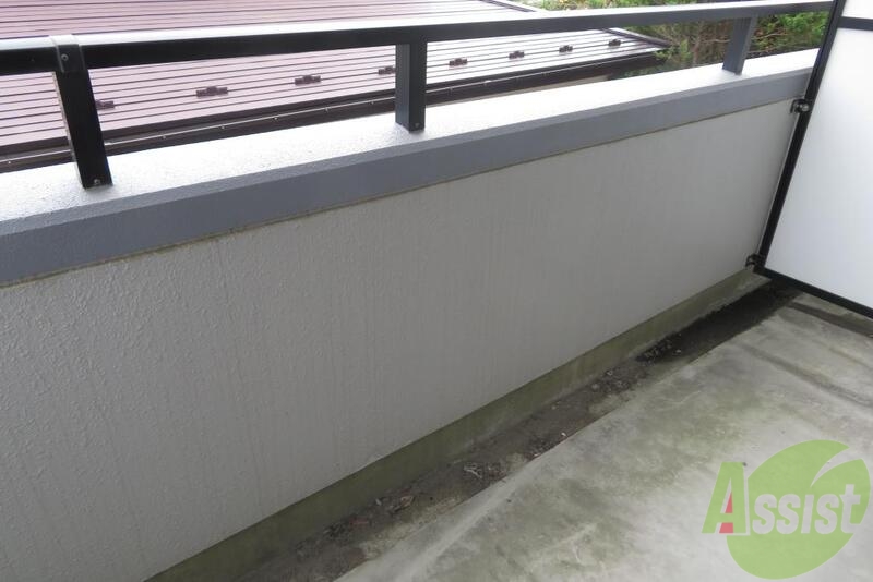 バルコニー　バルコニーは歩けるので洗濯物を干すのも楽チンです。