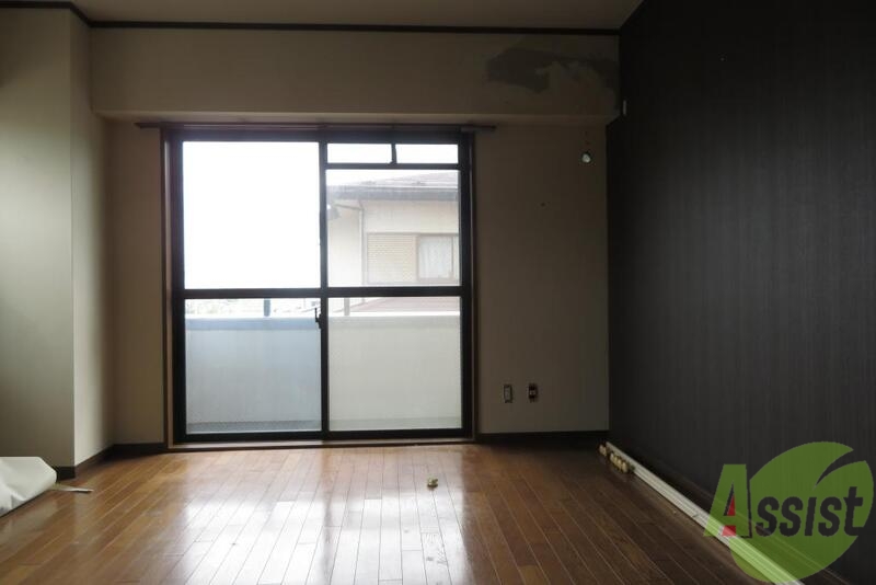 居室・リビング　壁が特徴的ですね。おしゃれな感じです。