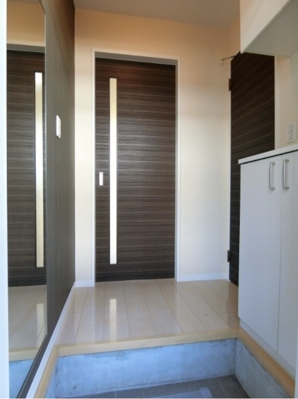 玄関　図面と現状に相違がある場合には現状を優先