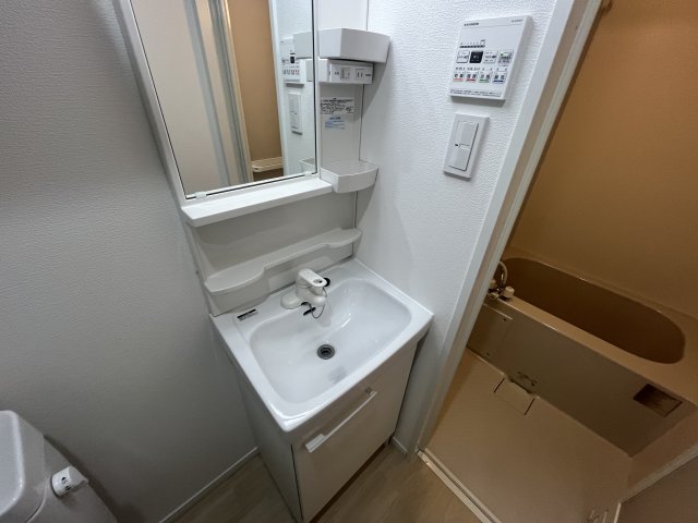 洗面設備　使いやすい洗面所です