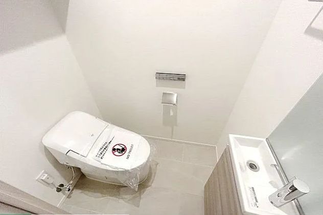 トイレ　※別部屋の参考写真です。