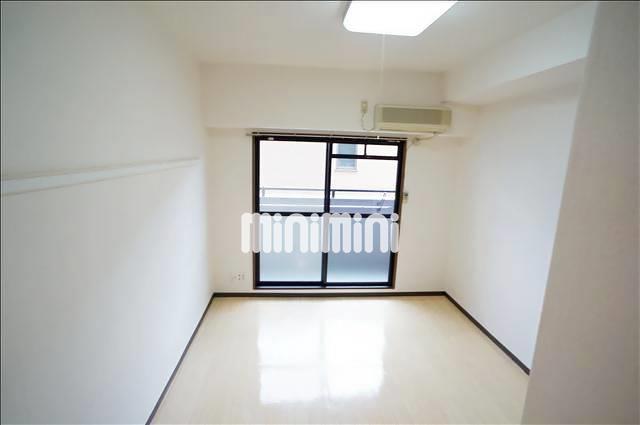 居室・リビング　清潔感のあるお部屋です