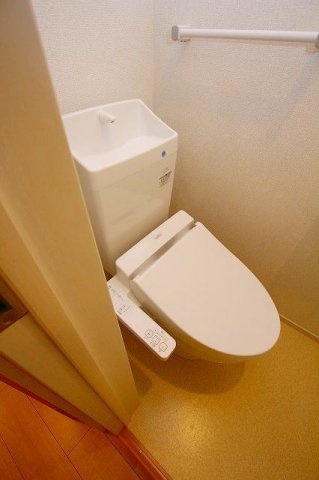 トイレ　トイレもきれいです