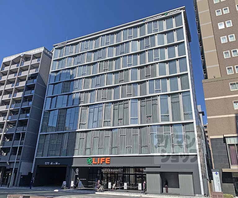 スーパー　ライフ四条烏丸店（スーパー）まで290m