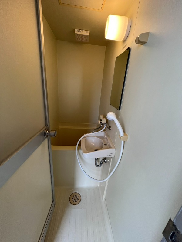 バス・シャワールーム　別号室イメージ