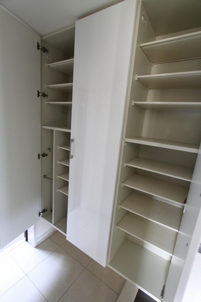 収納　シューズボックス