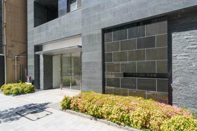 エントランス　落ち着いたエントランスです