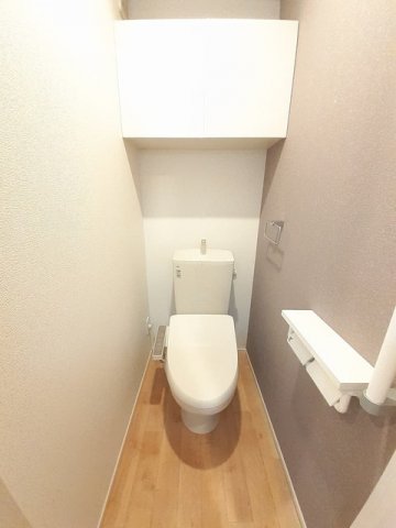 トイレ　落ち着いたトイレです