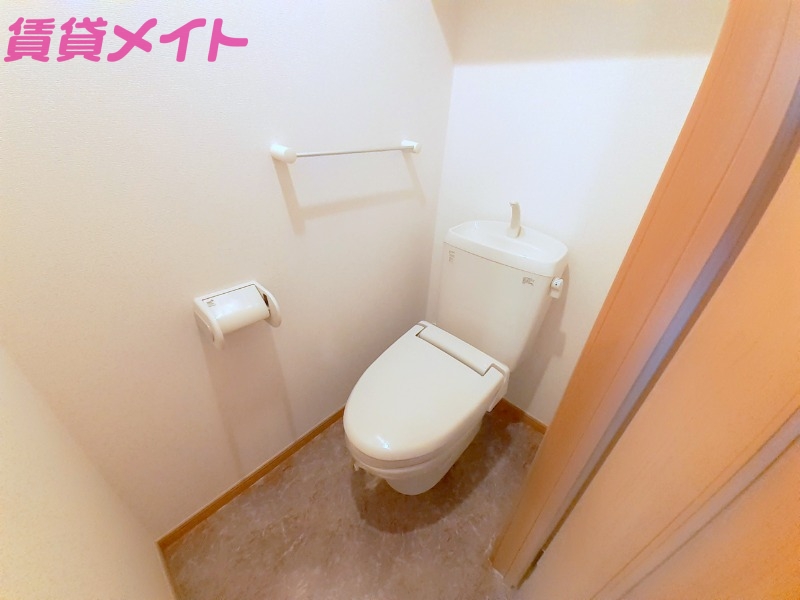 トイレ　反転タイプ参考写真