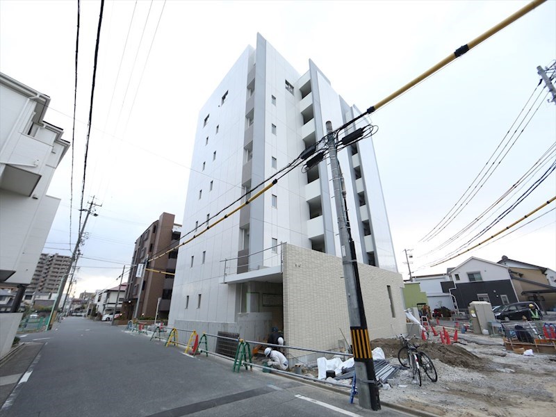 建物外観　外観　オートロック付　宅配ＢＯＸ　防犯カメラ有り