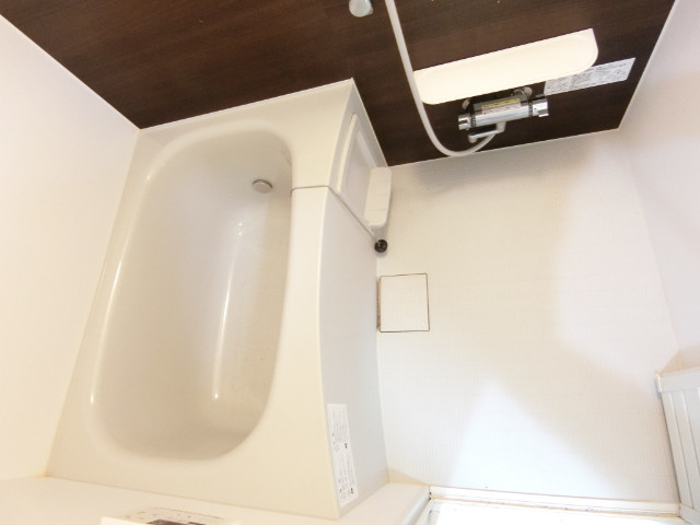 バス・シャワールーム　追い焚き付