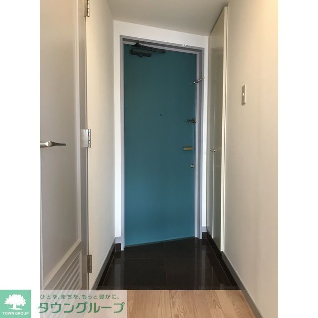 玄関　お部屋探しは株式会社　タウンハウジング　までお気軽にお問合…