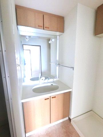 洗面設備　※仕様が異なる場合がございます