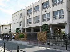 中学校　大阪市立巽中学校（中学校）まで562m