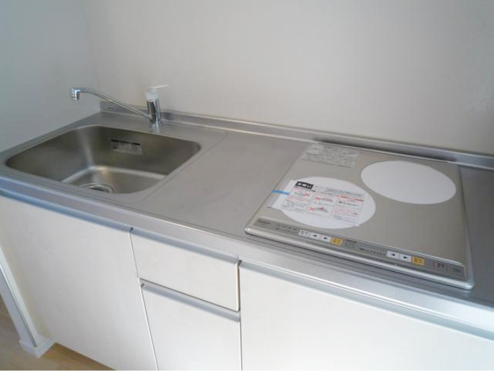 キッチン　【広いりびイングで優しい風に包まれて♪】