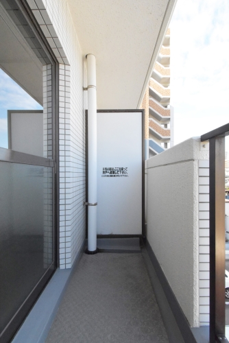バルコニー　※同物件別部屋参考写真。現状優先になります。