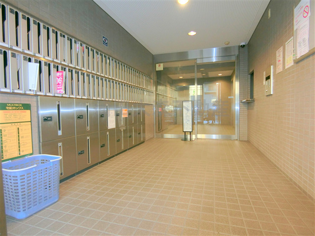 エントランス　防犯カメラTVモニター付オートロックメールBOX宅配BOX管