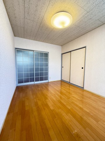 居室・リビング　【コーポリナ】