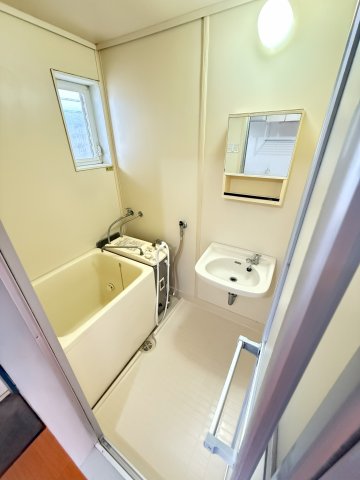 バス・シャワールーム　【コーポリナ】