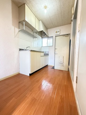 キッチン　【コーポリナ】