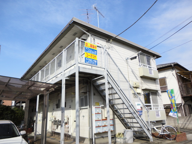 建物外観　駅から徒歩10分圏内【コーポリナ】