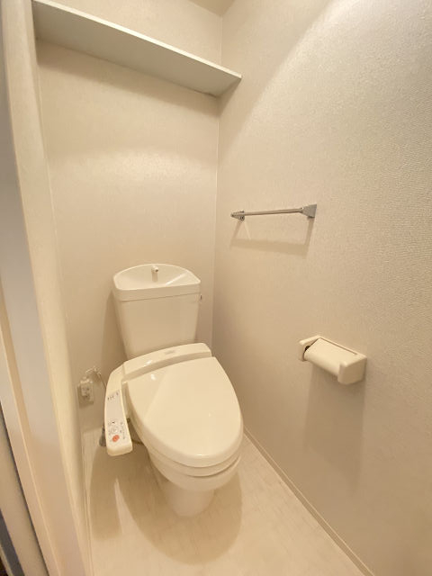 トイレ　落ち着いたトイレです