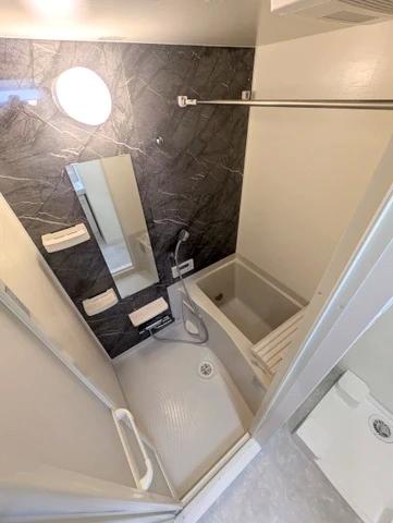 バス・シャワールーム　綺麗なバスルーム