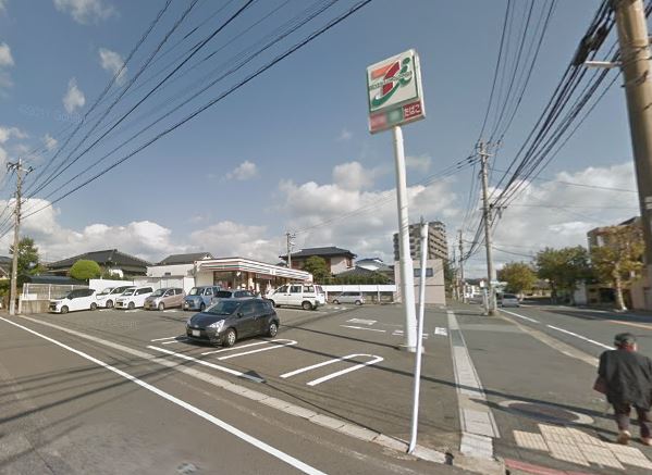 コンビニ　セブンイレブン 八幡楠木店（コンビニ）まで388m