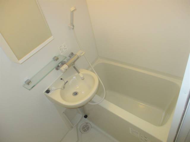バス・シャワールーム　浴室