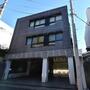 六本木駅より徒歩7分 2階 築28年の賃貸物件