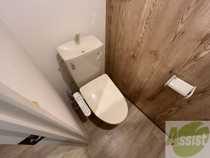 トイレ　シャワートイレになっているので快適です！