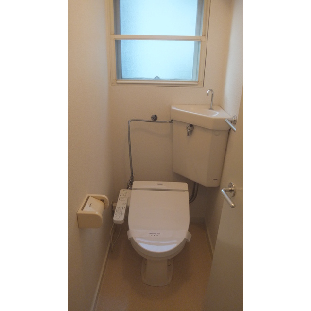 トイレ　温水洗浄便座付き