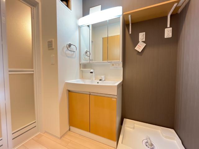 洗面設備　洗髪洗面化粧台