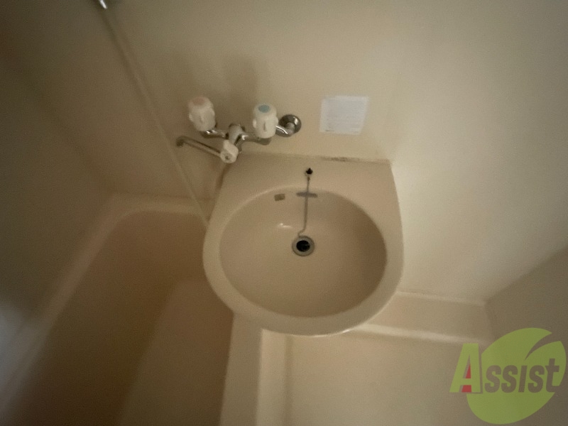 洗面設備　洗面台はこちら。朝の身支度はここでばっちり。