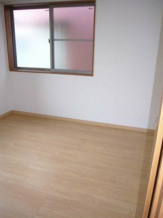 居室・リビング　こちらの居間で趣味の時間をお楽しみください