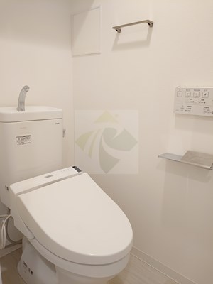 トイレ　参考写真　別のお部屋のお写真です