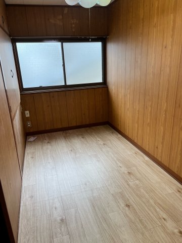 居室・リビング　スタンダードな洋室です