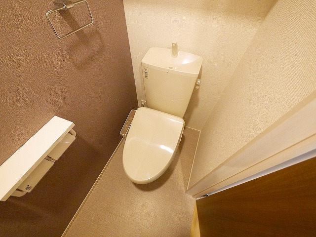 トイレ　落ち着いたトイレです