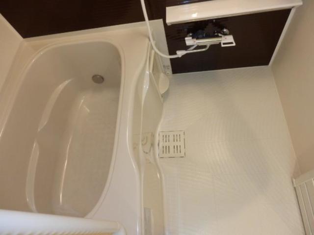 バス・シャワールーム　別号室の参考写真です