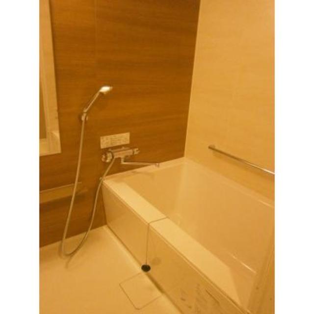 バス・シャワールーム　※写真は同タイプ住戸です。