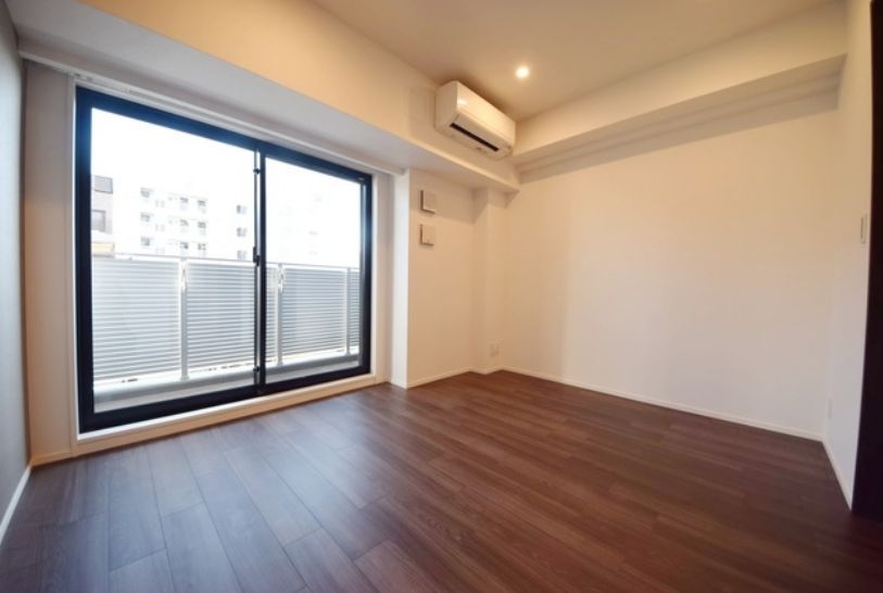 居室・リビング　写真は同タイプ住居です。