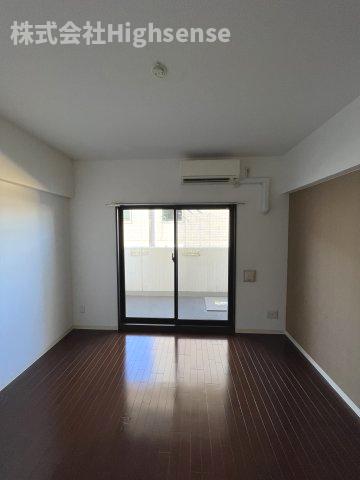 居室・リビング　コンパクトで使いやすい洋室です