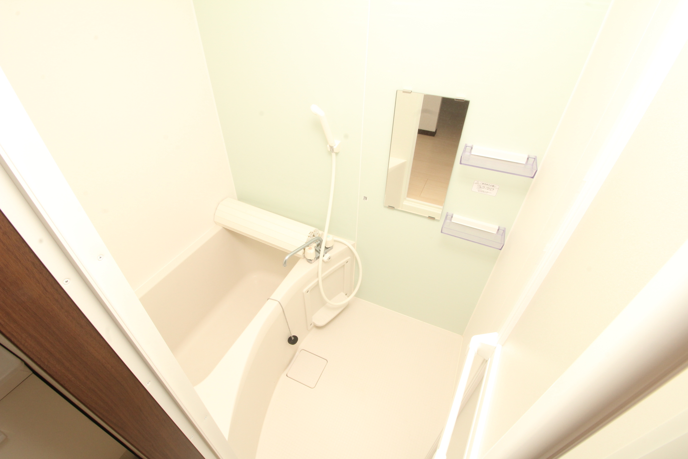 バス・シャワールーム　※別部屋のお写真です