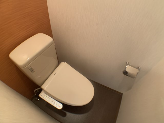 トイレ　ウォシュレット付きのトイレです♪