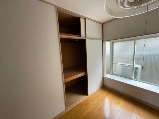 収納　※別部屋の写真となります