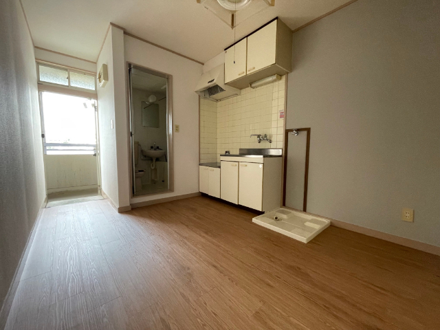 玄関　※別部屋の写真となります